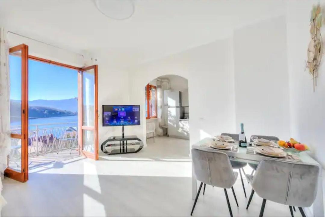 Apartment With View Lake Maggiore/Laveno Mombello Exterior photo