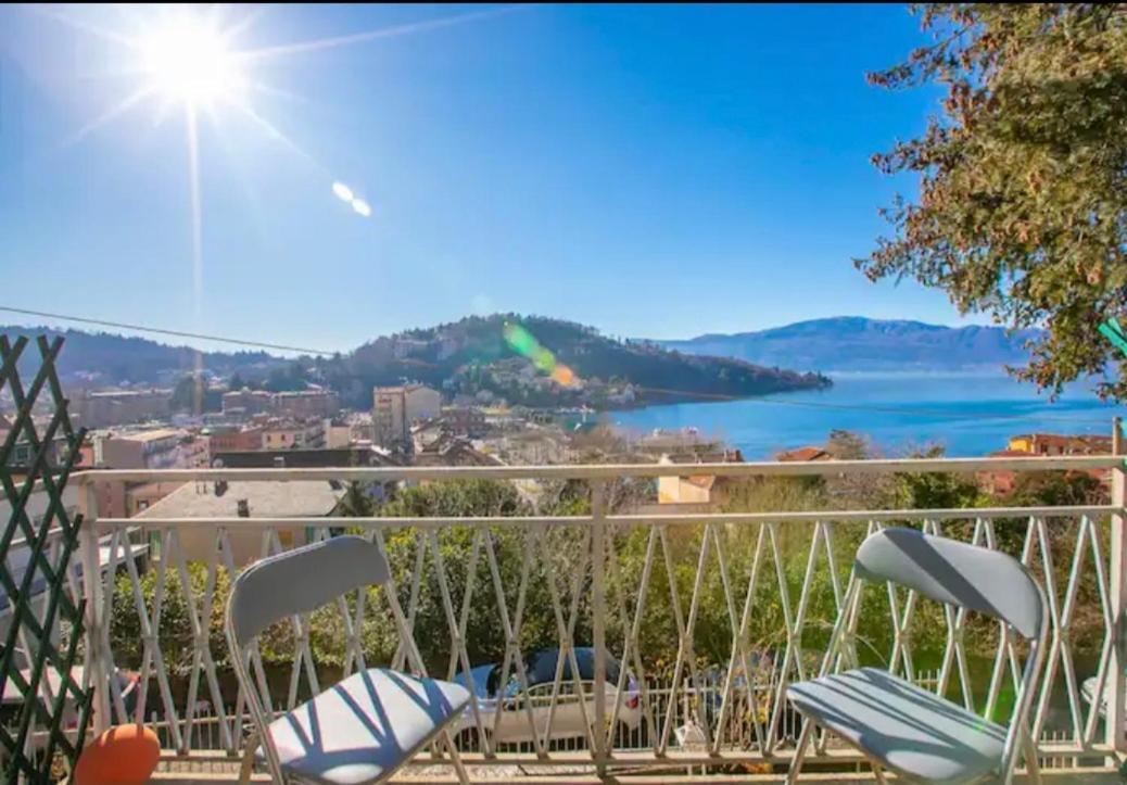 Apartment With View Lake Maggiore/Laveno Mombello Exterior photo