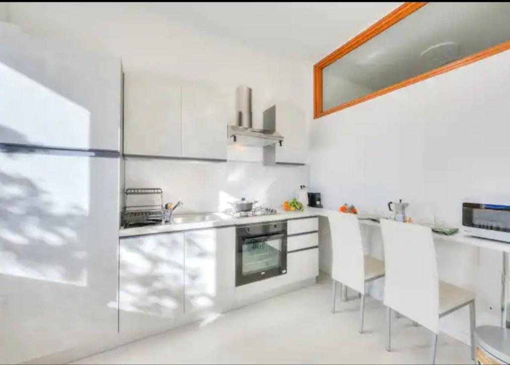 Apartment With View Lake Maggiore/Laveno Mombello Exterior photo